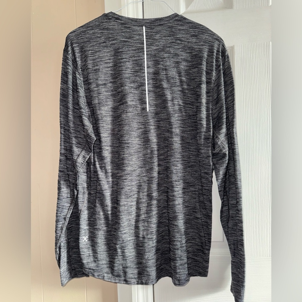 Lululemon Metal Vent Tech Heather Gray Longsleeve Shirt